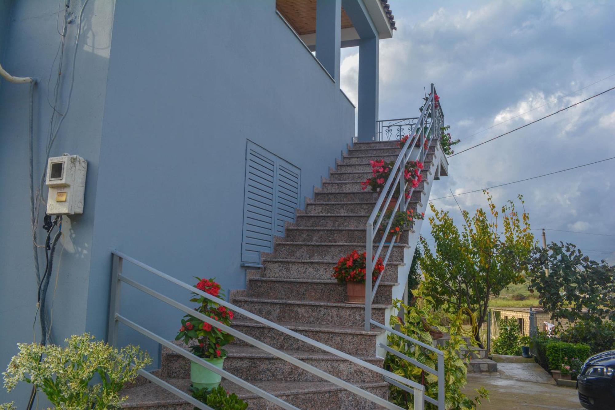 Apartments Villa Luti Stjar Екстериор снимка
